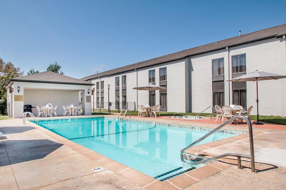 Best Western Courtview Hotel photo 17