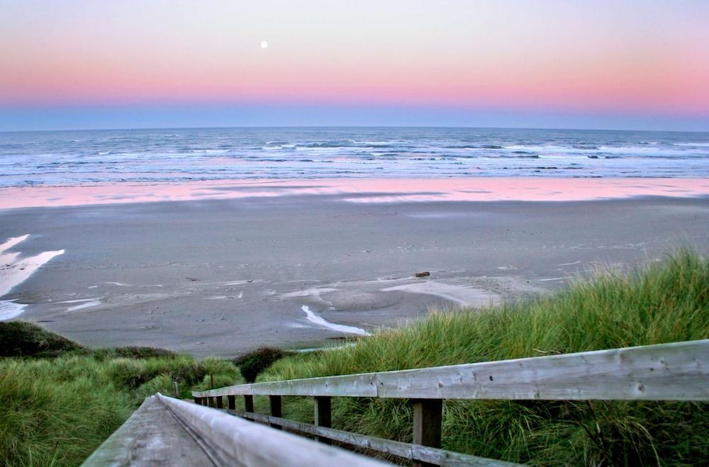 Shilo Inns Newport Oceanfront photo 25