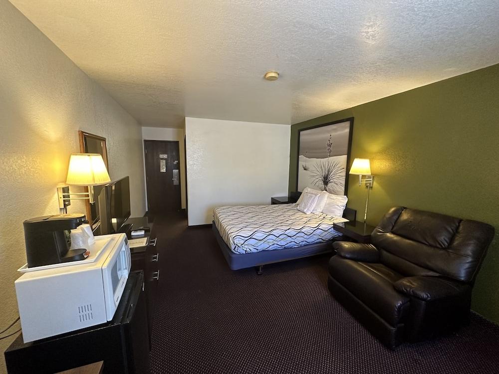 Simple Rewards Inn photo 2