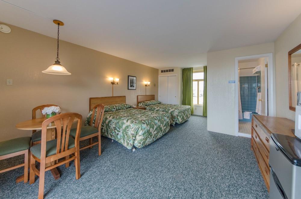 Attache Motel photo 27