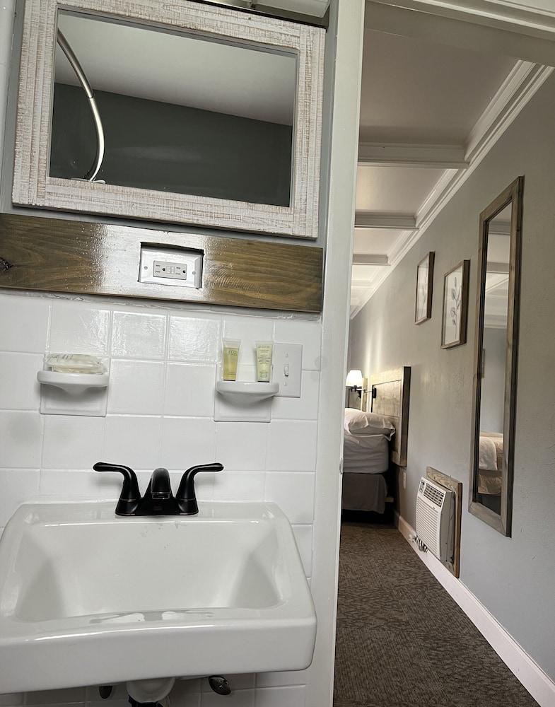 BlueGem Motel photo 61
