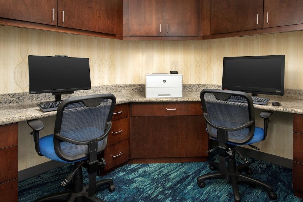 Hampton Inn & Suites Holly Springs photo 22