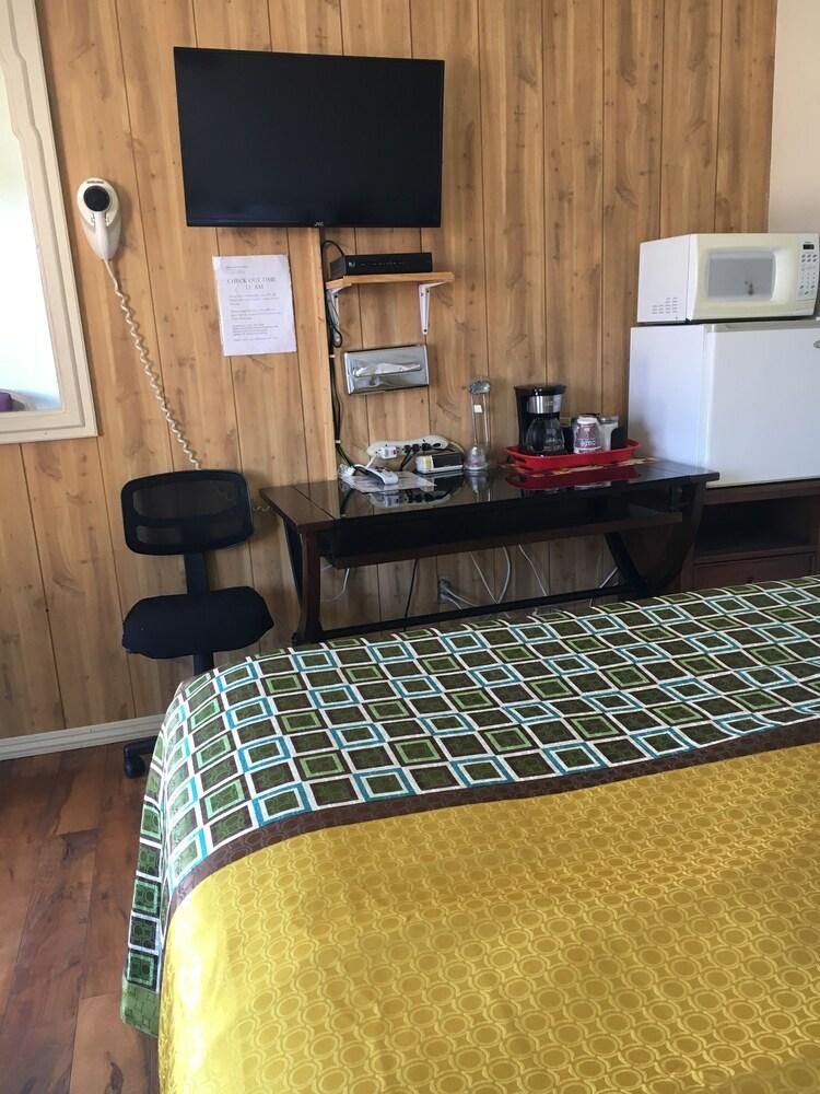 Diamond View Motel photo 9