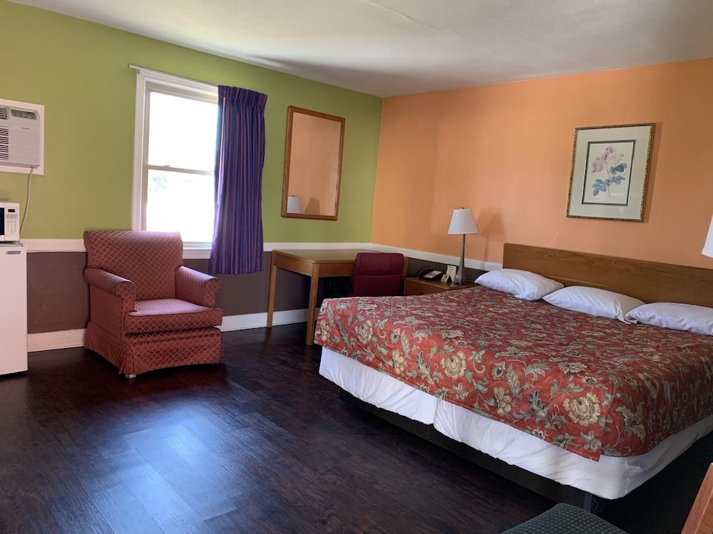 Royal Inn Motel photo 13