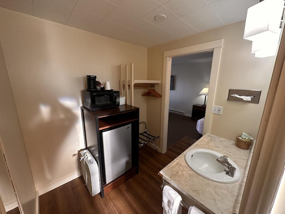 Astoria Crest Motel photo 80