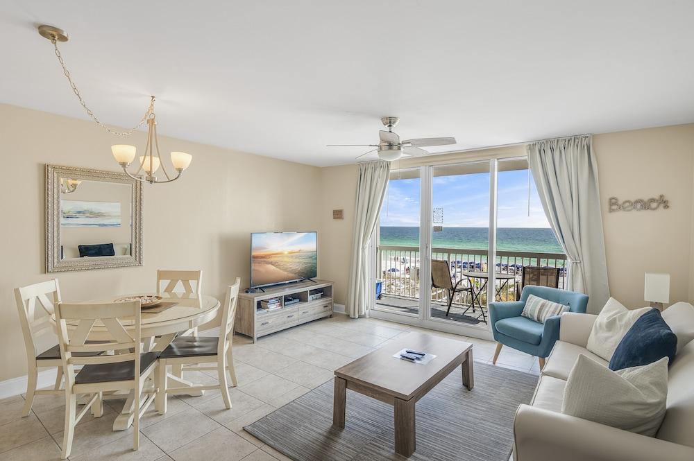 Pelican Beach Resort by Colasan photo 52