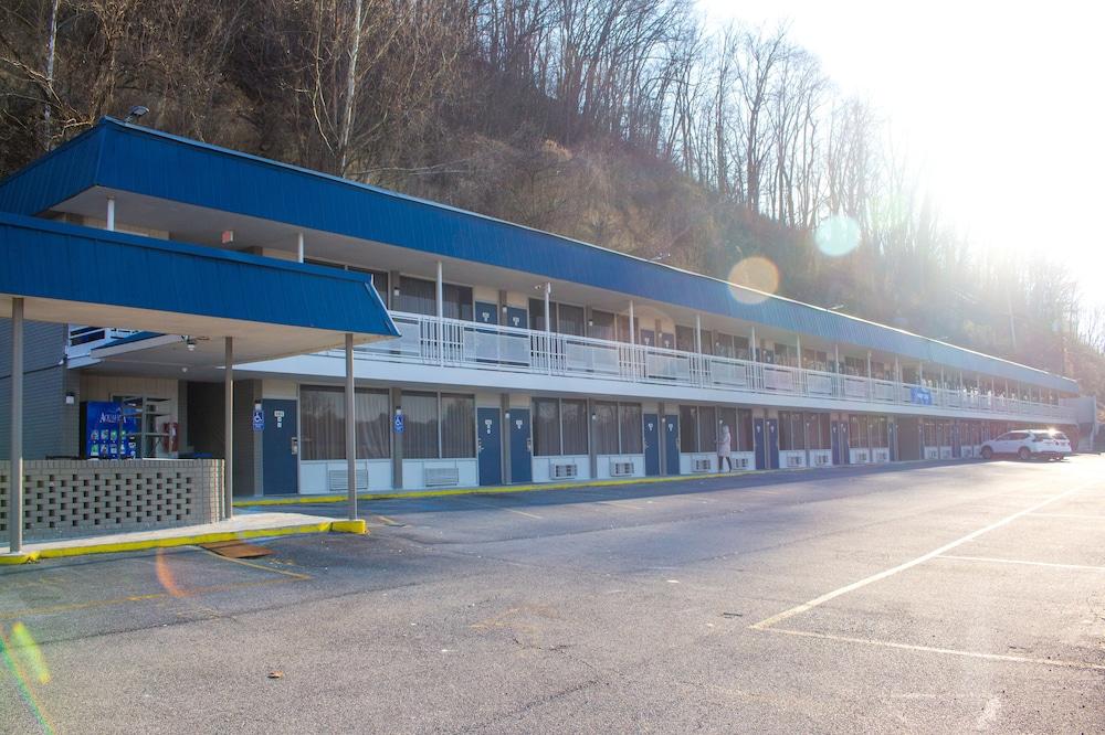 Motel 6 Chilhowie, VA  I-81 photo 20