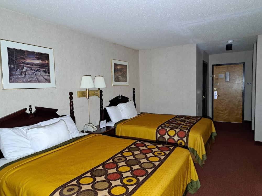 Regency Inn photo 3