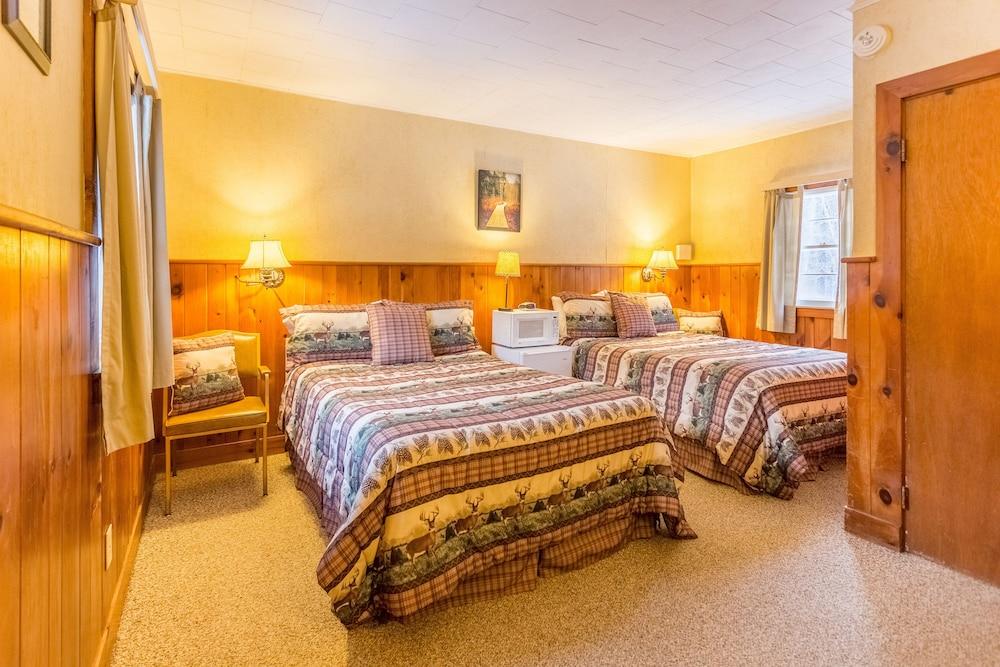 ADK Trail Inn photo 5