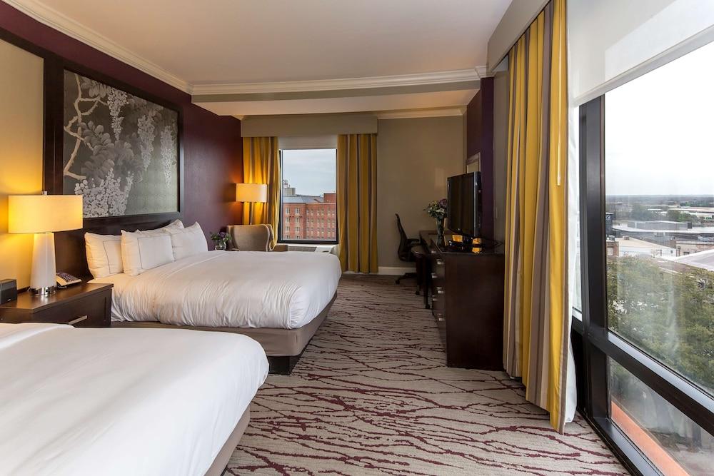 DoubleTree by Hilton Hotel Savannah Historic District photo 20