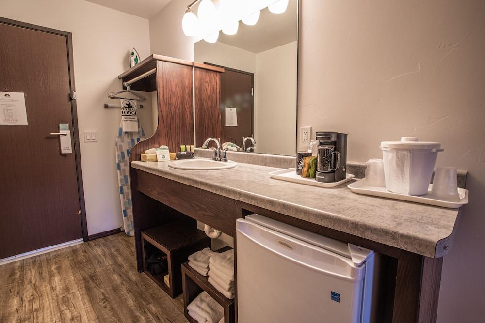 Open Hearth Lodge photo 13