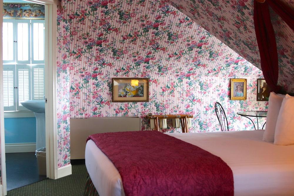 Inn on Mackinac photo 25