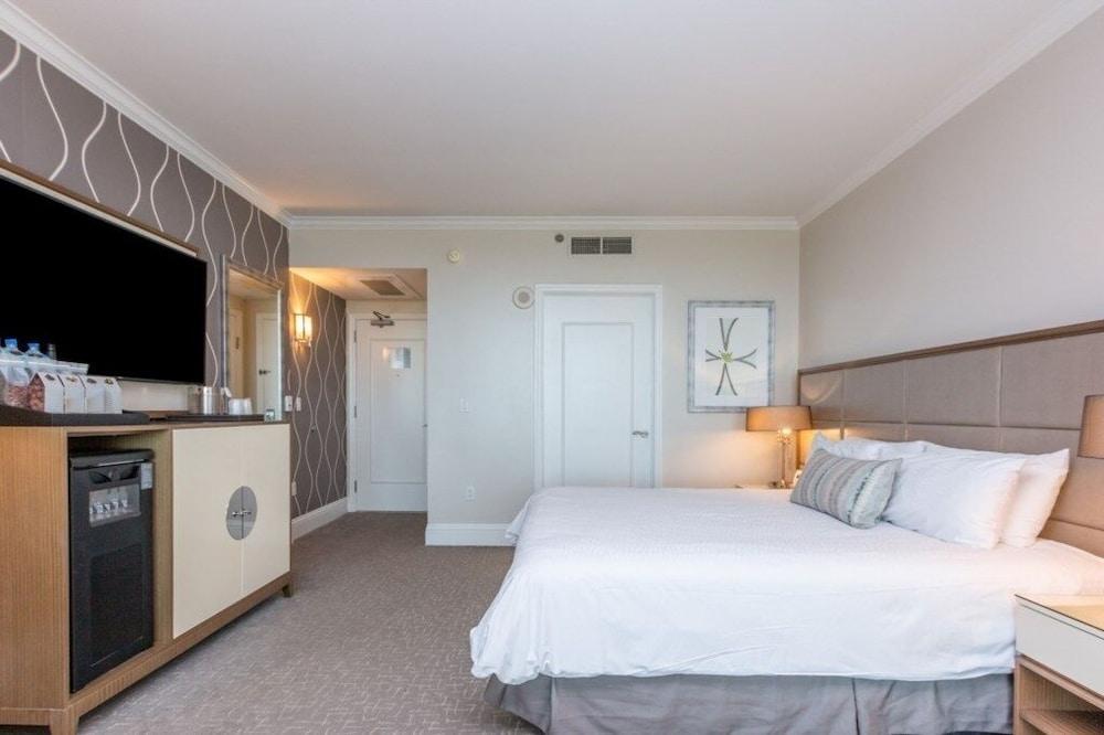 Fonttrebvsjs - Unit 1117 1 Bedroom Condo by RedAwning photo 37