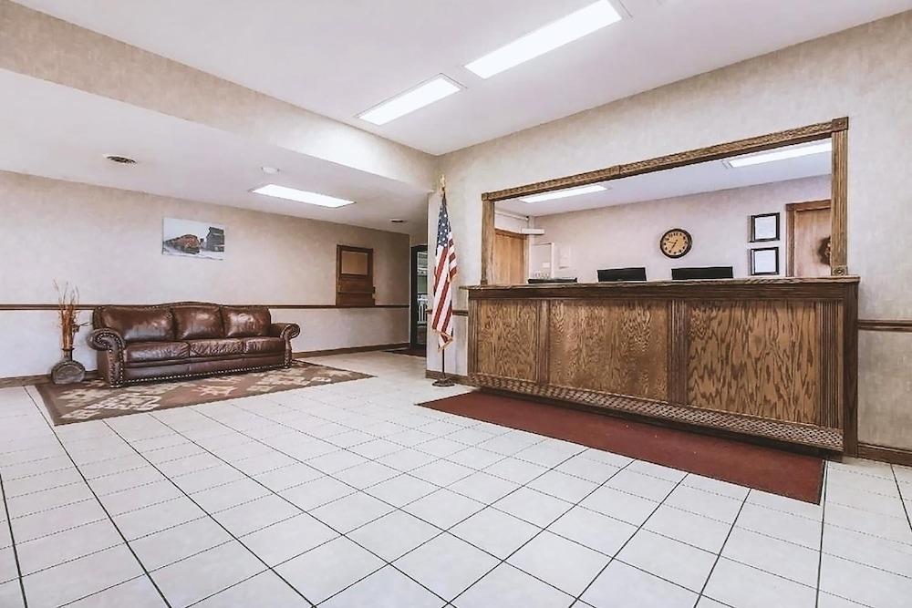 Coratel Inn & Suites By Jasper McCook photo 3