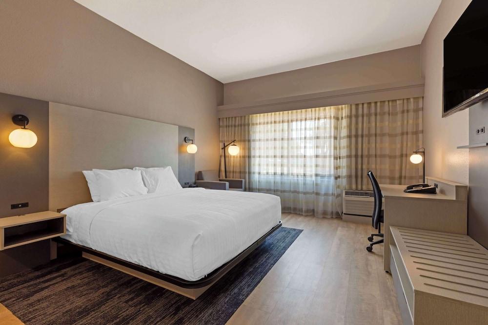 Best Western Plus Fort Worth North photo 5