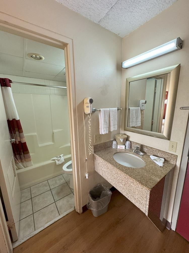 Sycamore Suites photo 55