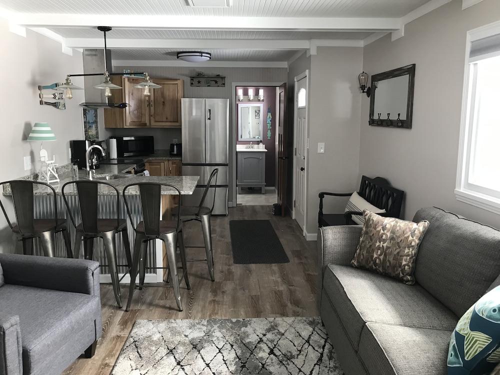 Aqua Aire Inn & Suites photo 14