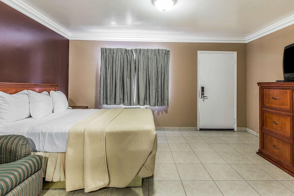 Rodeway Inn Ventura Midtown photo 15