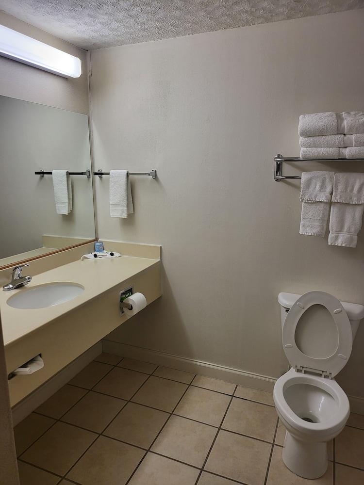 The Glenville Inn photo 33