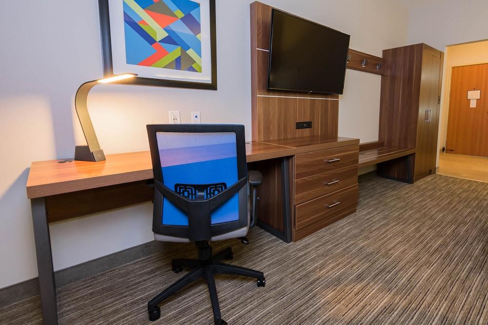 Holiday Inn Express & Suites Houston North I-45 Spring by IHG photo 7