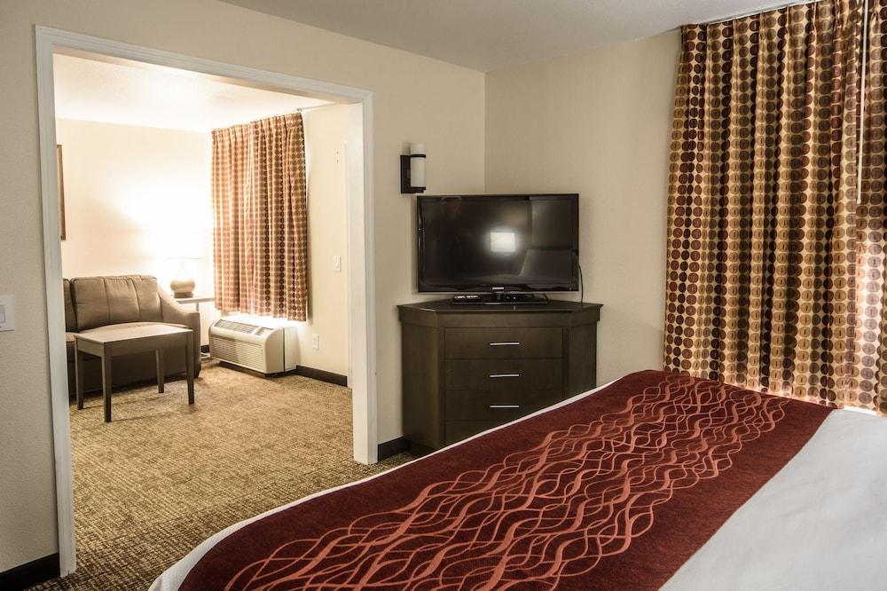 Richland Inn Lawrenceburg photo 27