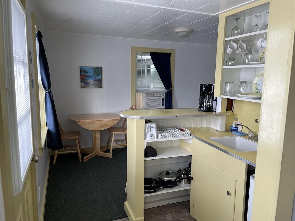 Moontide Motel Cabins & Apartments photo 18