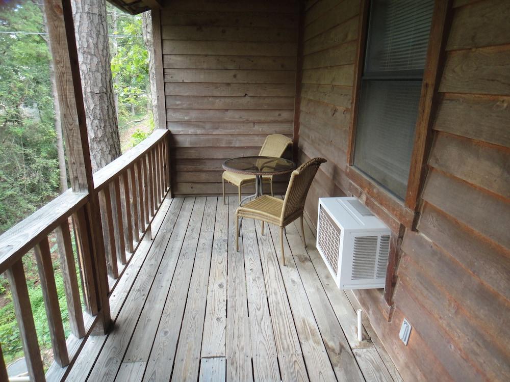 Brackenridge Lodge photo 38