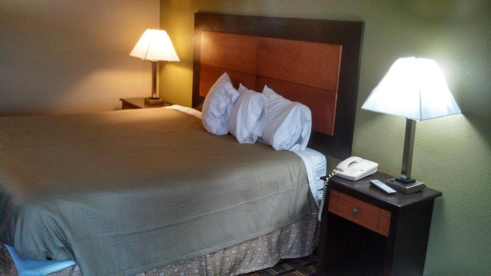 Relax Inn photo 8