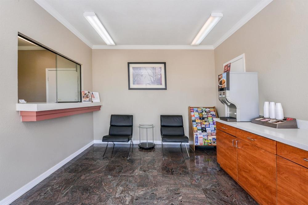 Americas Best Value Inn Pasadena Houston photo 14