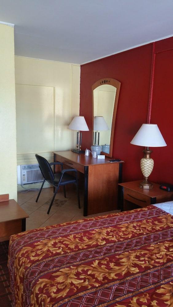 Palms Inn photo 6