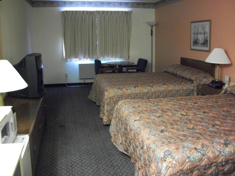Lodi Valley Suites photo 13