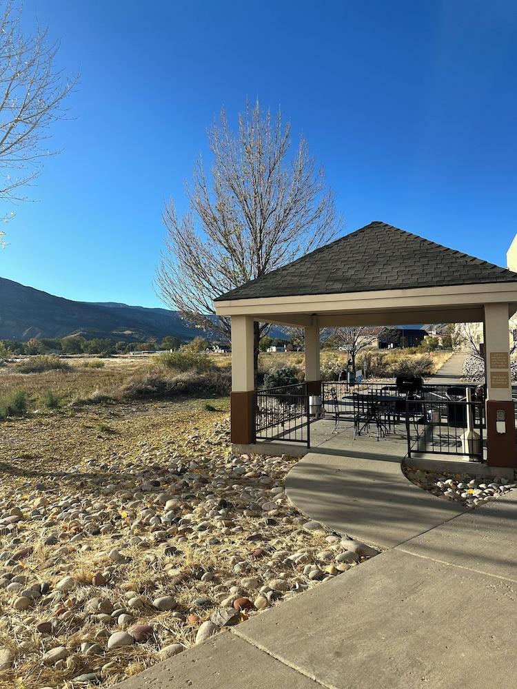 Western Slope suites photo 28