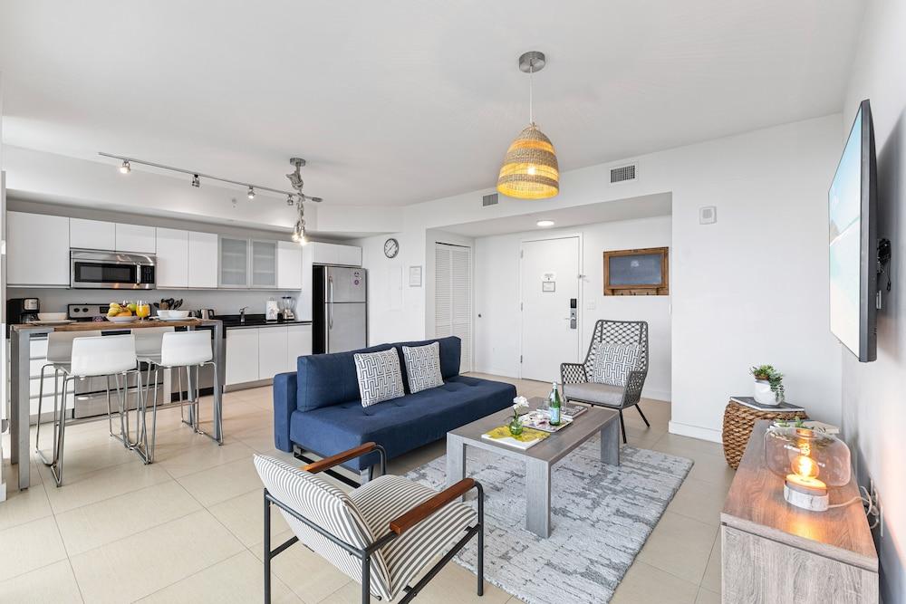 Dharma Home Suites Miami at Monte Carlo photo 66