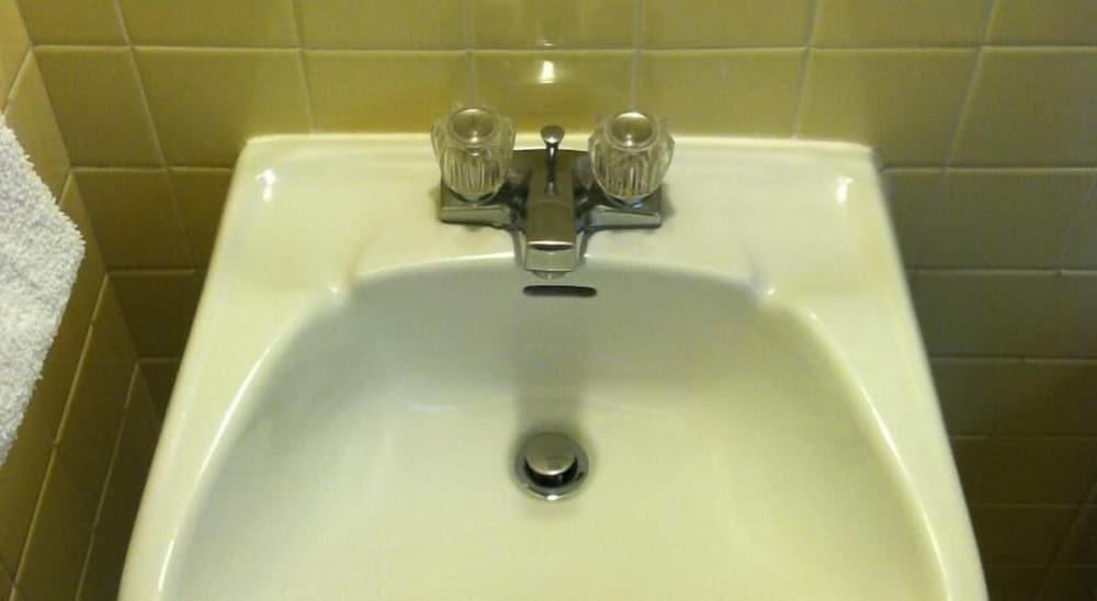 College Inn photo 13