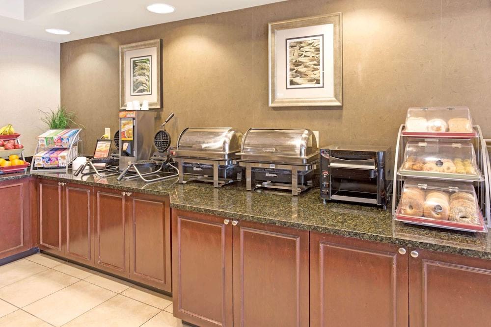Wingate By Wyndham Charleston photo 20
