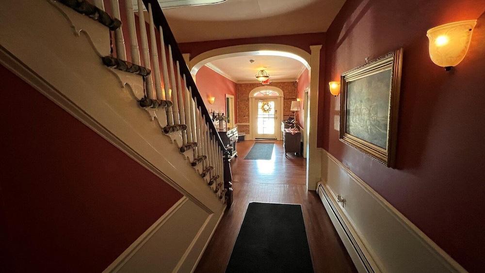 Publick House Hotel Inc. photo 3