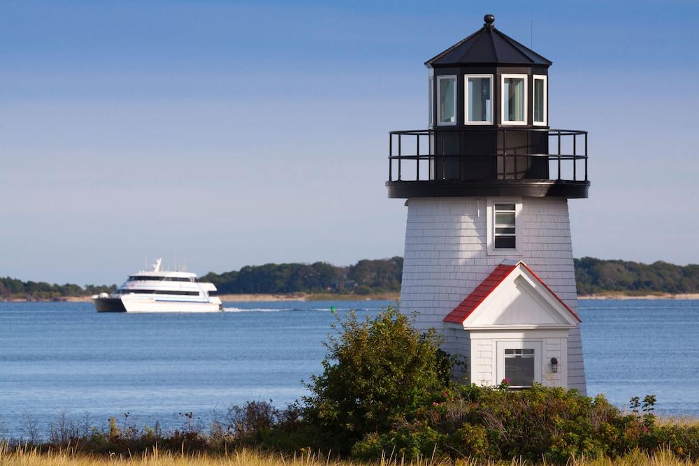 Ocean Street Inn on Hyannis Harbor photo 14