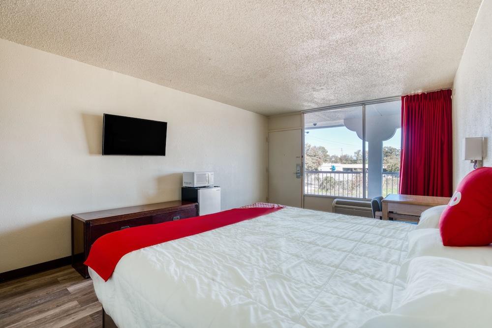 OYO Hotel Waco University Area/ I-35 photo 19