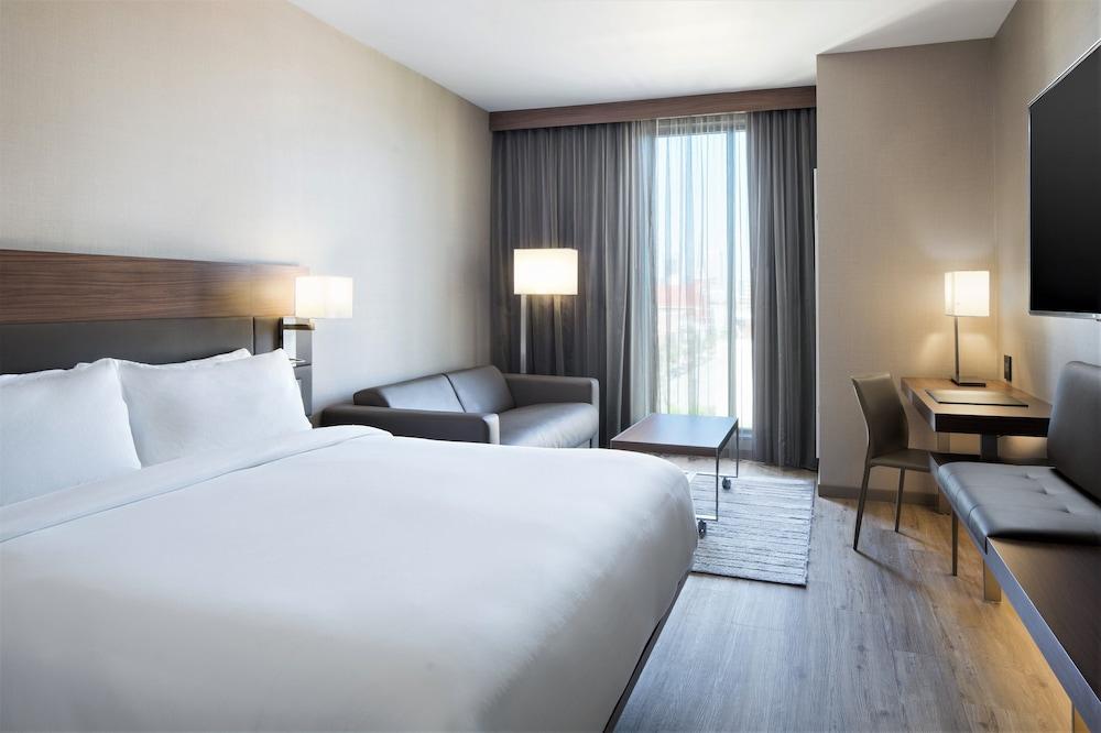 AC Hotel Lansing University Area photo 2