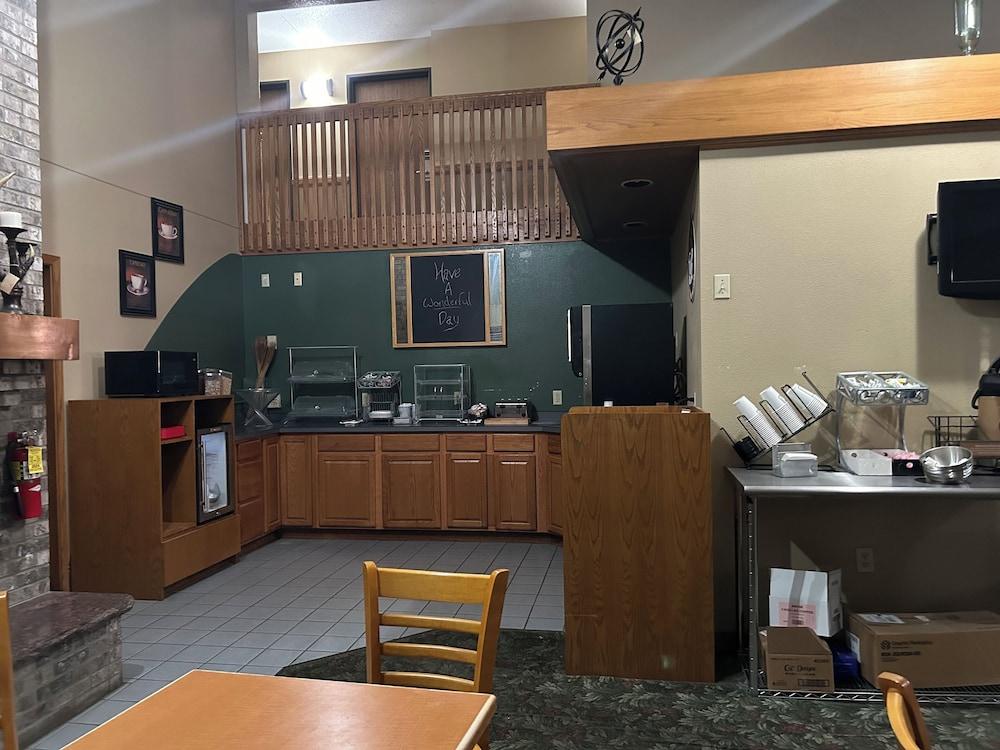 Northwoods Inn & Suites Blackduck photo 43