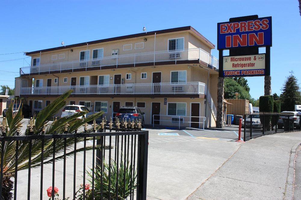 Express Inn photo 1