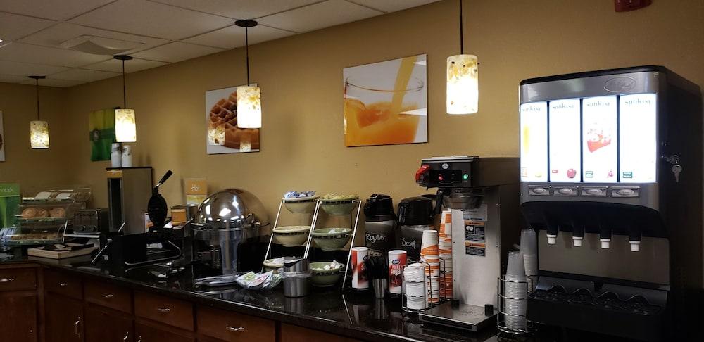 Quality Inn & Suites Lafayette photo 41