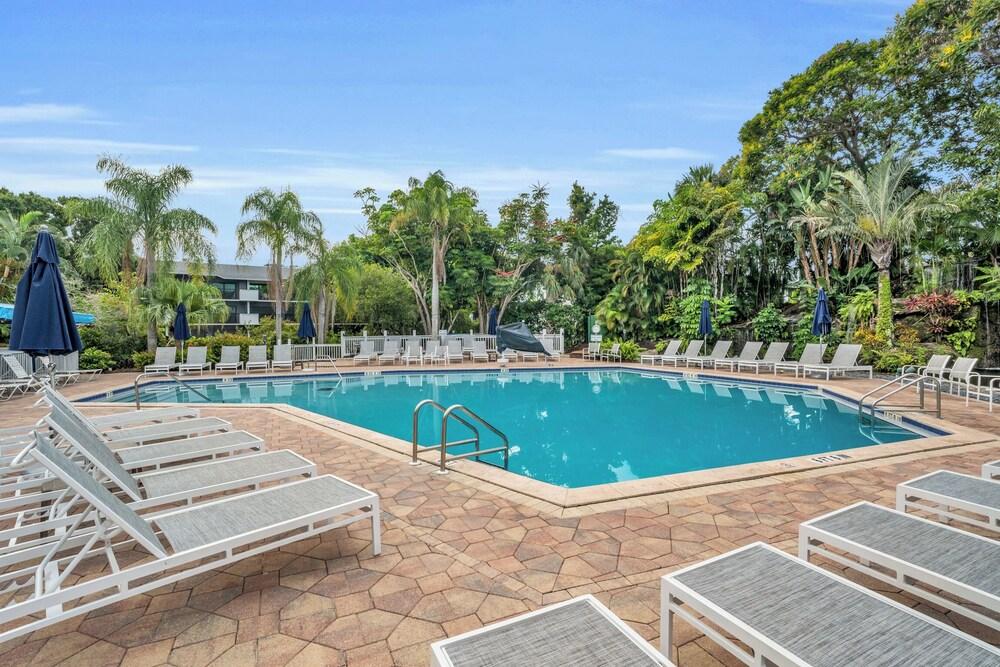 Park Shore Resort photo 19