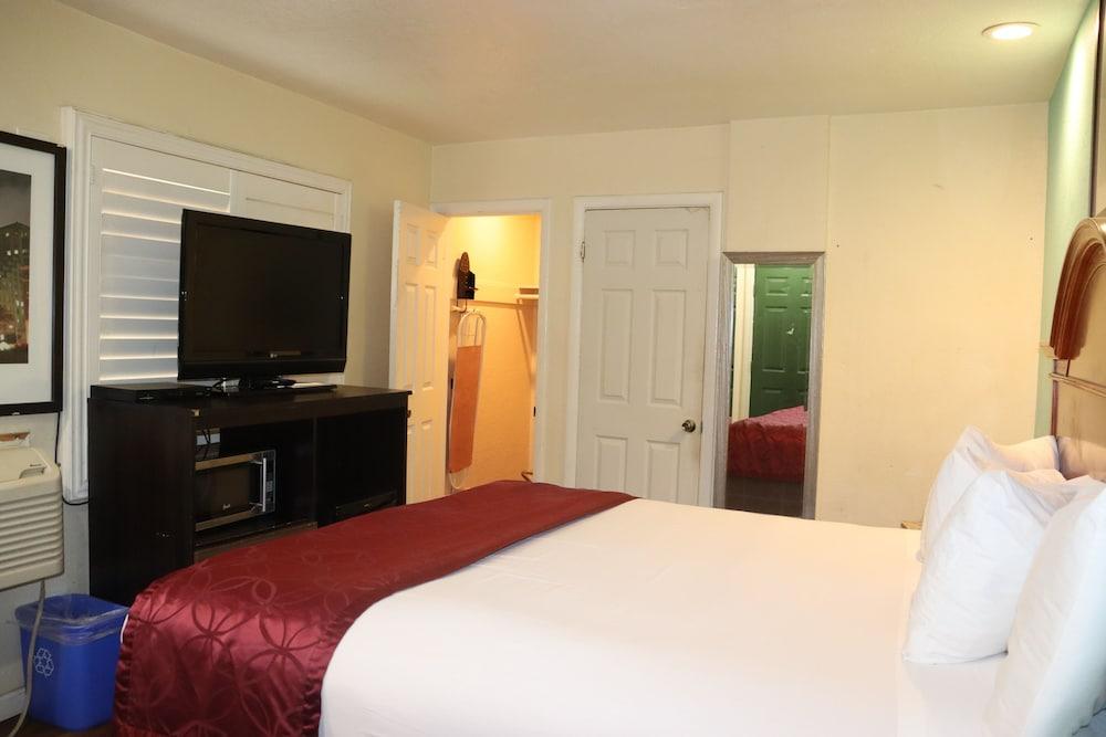 Value Inn photo 10