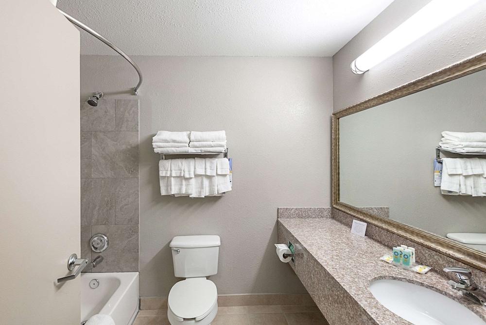 Quality Inn Mesquite - Dallas East photo 9