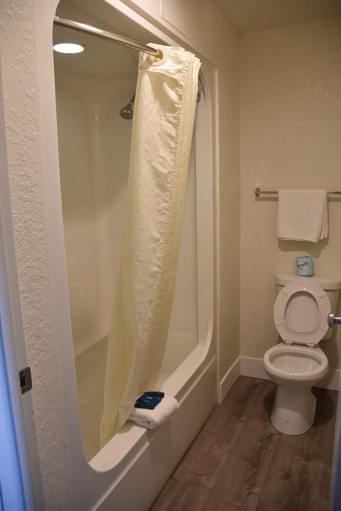 Rodeway Inn Kissimmee Maingate West photo 5
