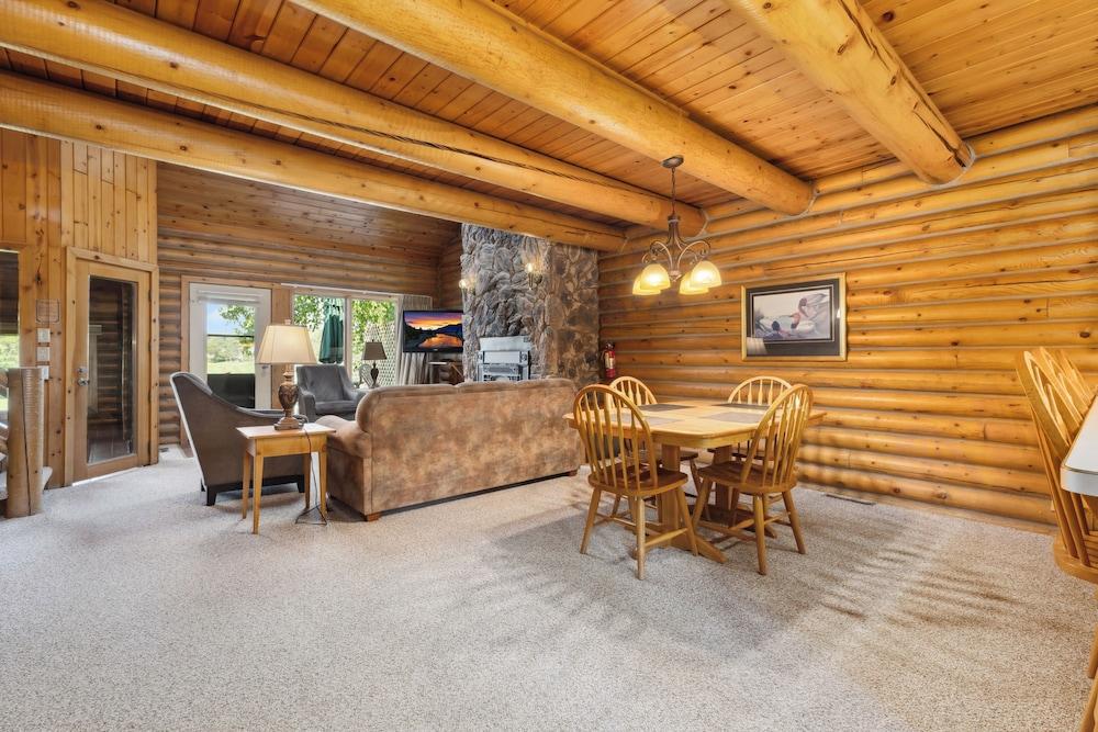 The Lodges at Breezy Point photo 65