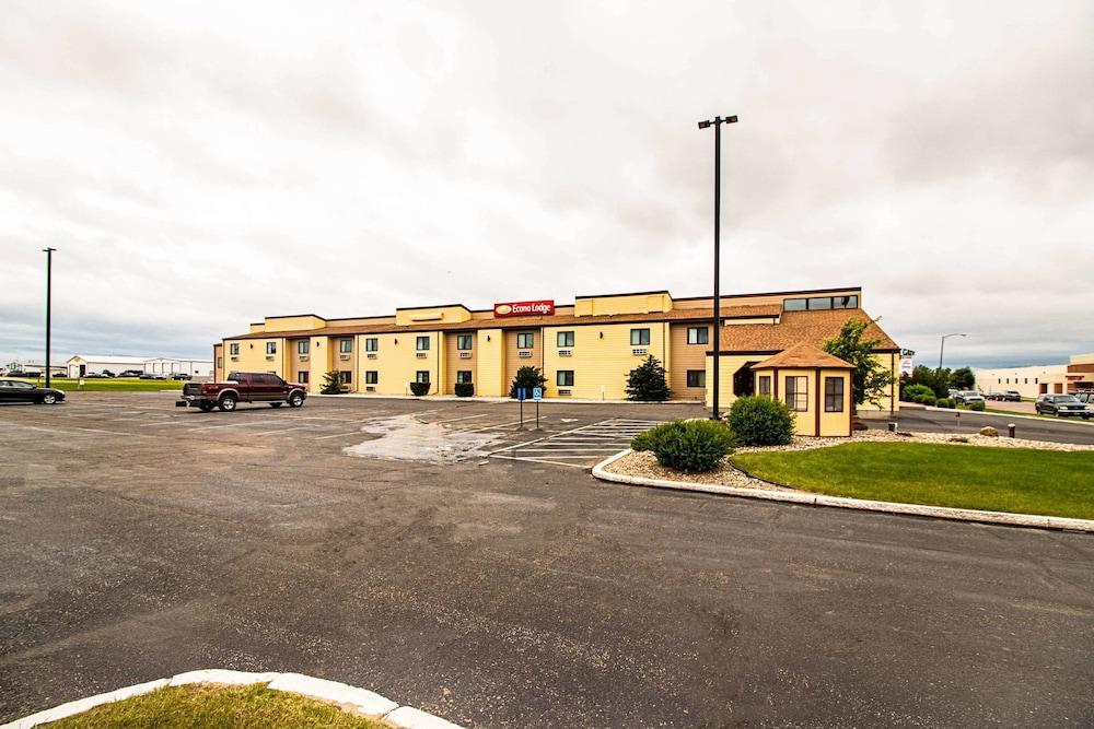 Econo Lodge Watertown — hotel in Watertown