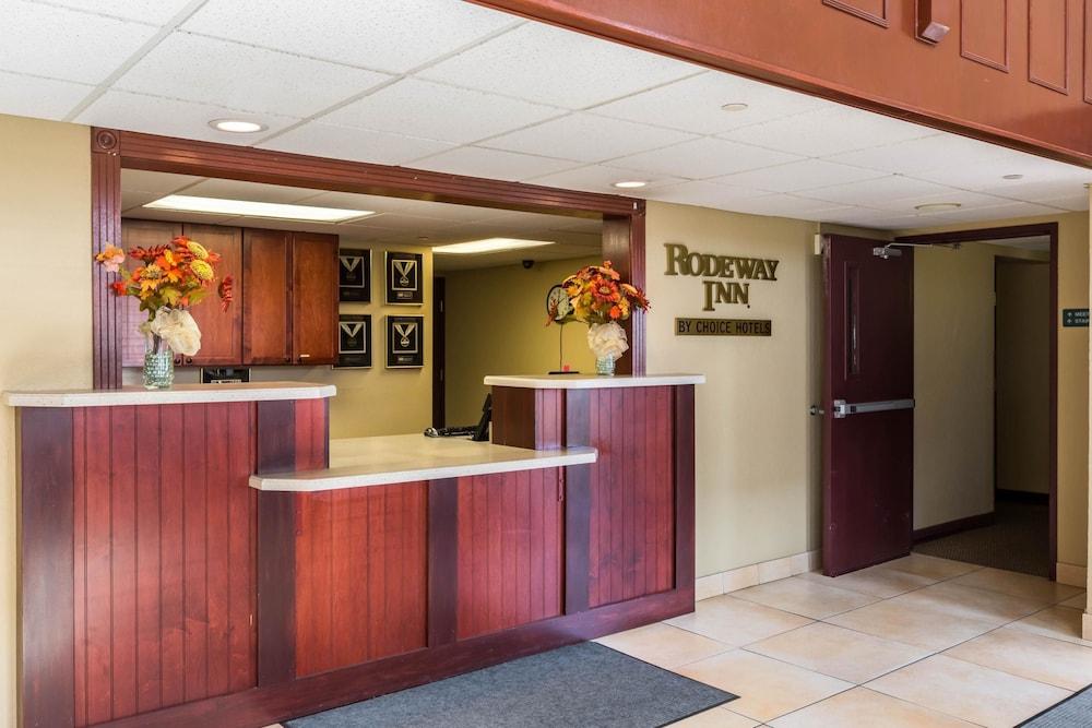 Rodeway Inn photo 19