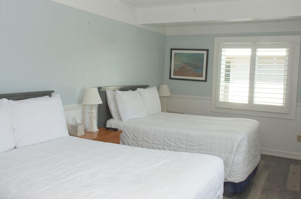 Vineyard Harbor Motel - Private Beach photo 99